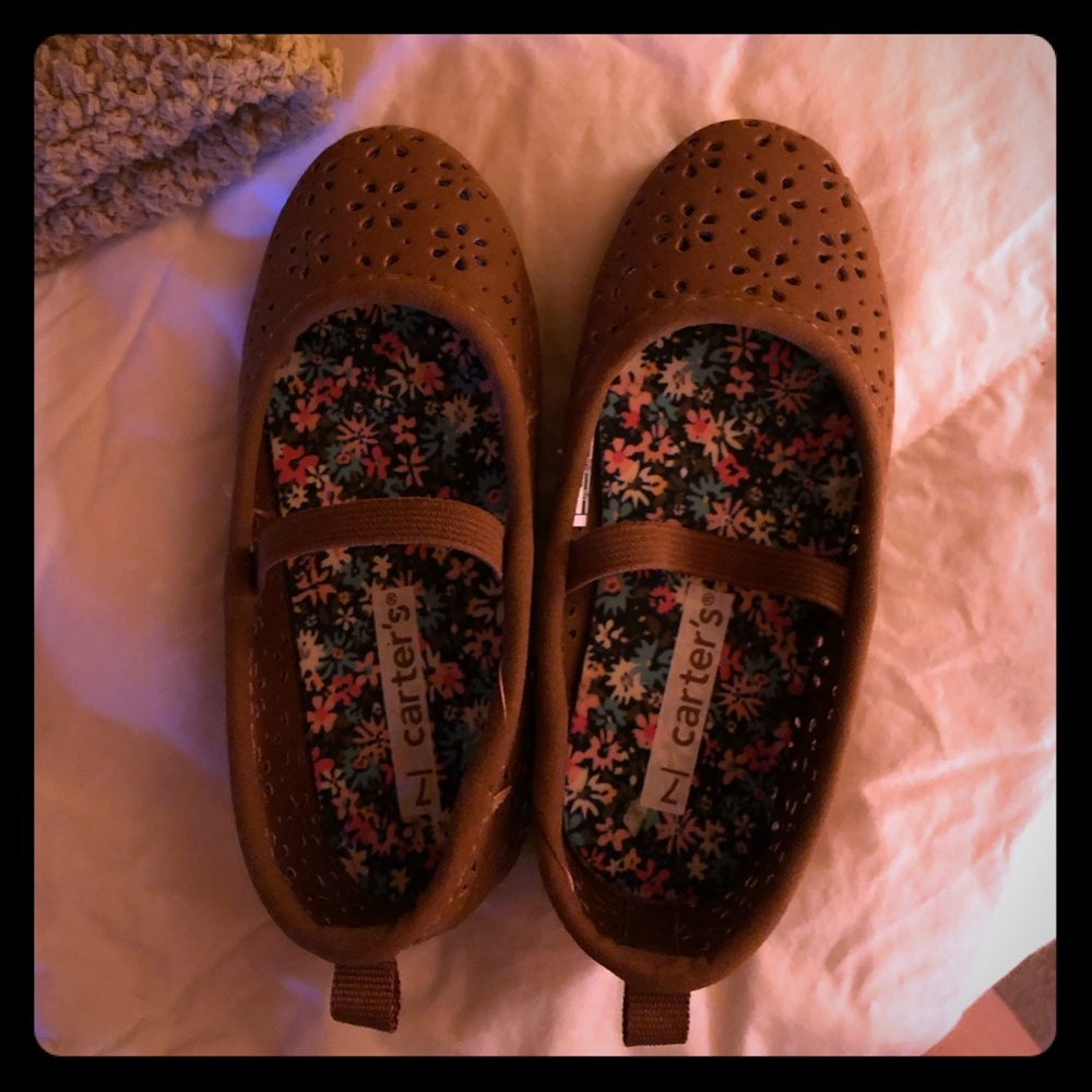 Kid shoes size 7 toddler